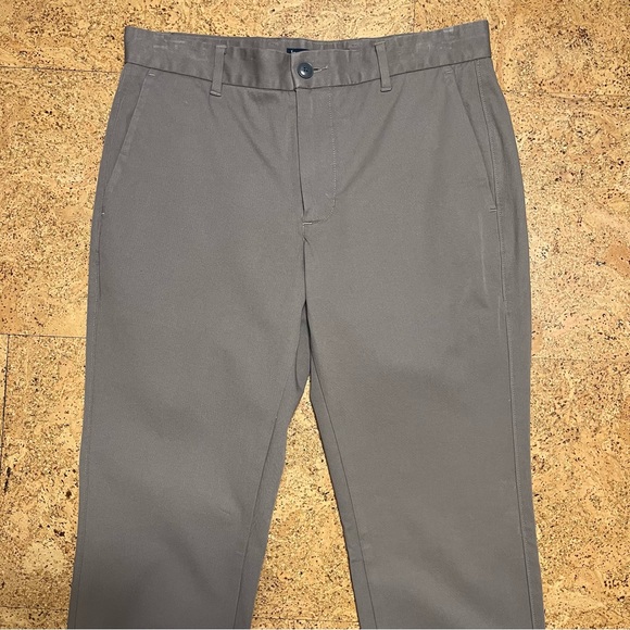 Everlane Men's The Performance Chino Uniform
Slim Fit Taupe Pants in Sz 31 X 32 - Picture 5 of 15